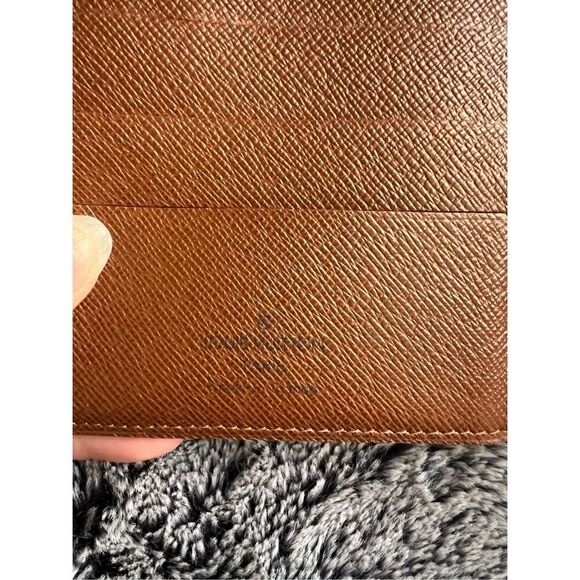 Lous vuitton LVmonogram wallet / passport holder - Picture 8 of 16